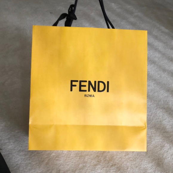 Classic Fendi Shopper - Picture 4 of 11